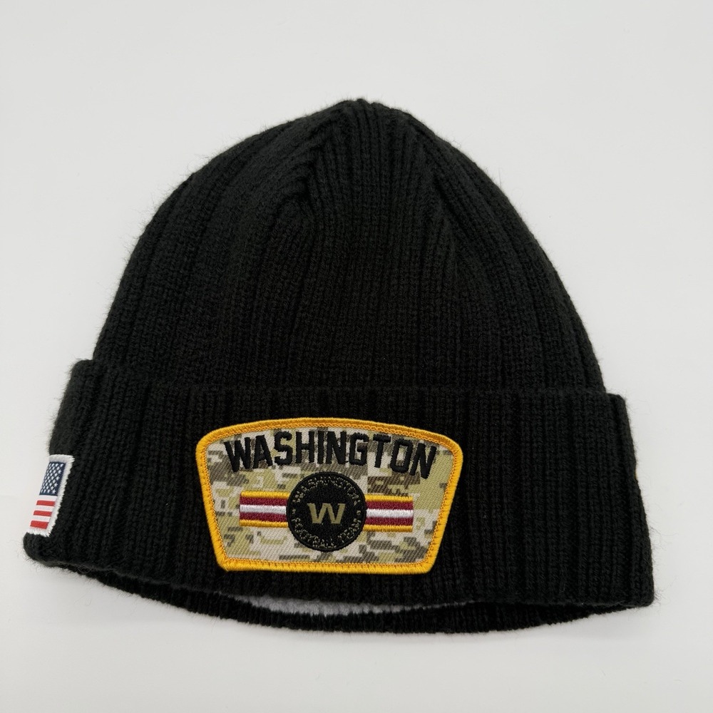 New Era Washington Football Team 2021 Salute to Service Black Cuffed Knit Beanie